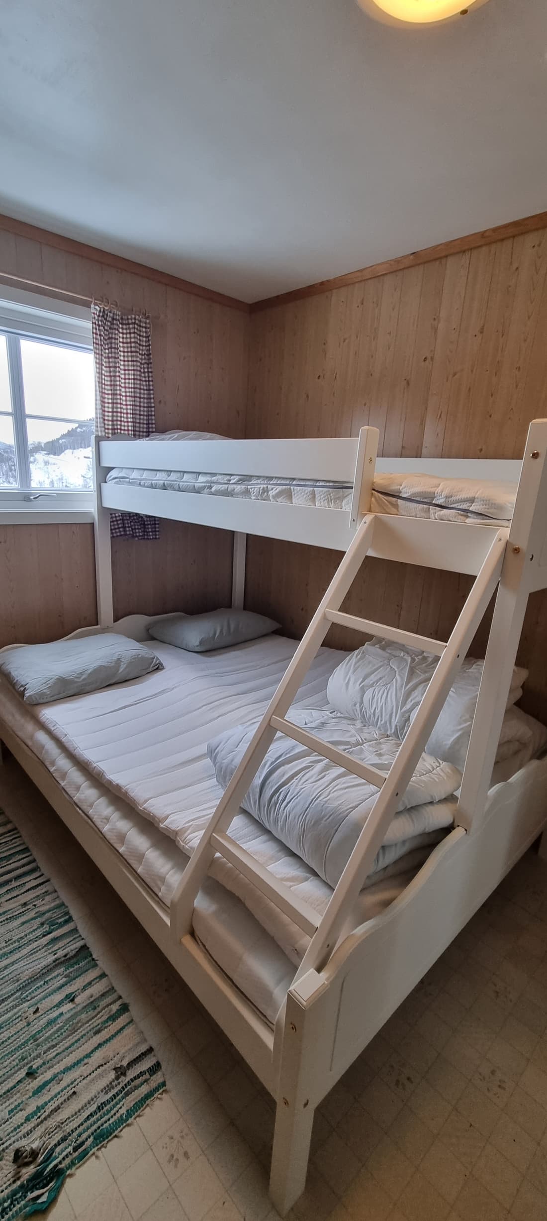 Schlafzimmer in Hütte 7 mit Familien-Etagenbett